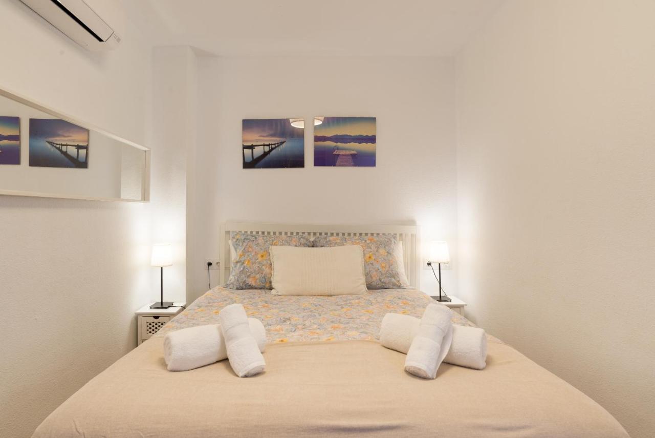 Virginia Beach & Private Terrace By Ele Apartments Málaga Eksteriør billede